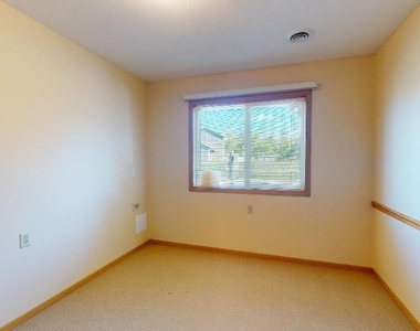 1204 Weston Avenue - Photo Thumbnail 17