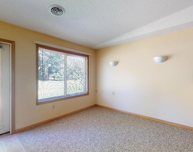 1204 Weston Avenue - Photo Thumbnail 28