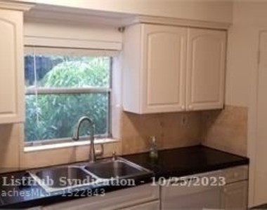 3547 Loquat Ave - Photo Thumbnail 7