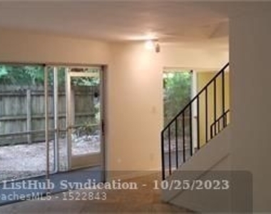 3547 Loquat Ave - Photo Thumbnail 2