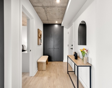 215 Rue Murray #604 - Photo Thumbnail 1