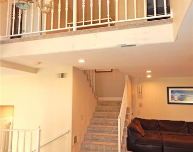 6032 Panorama Drive - Photo Thumbnail 16