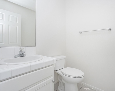 9435 Noble Avenue - Photo Thumbnail 27