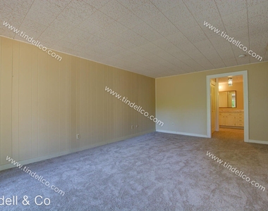 2412 Sw Miles Ct, - Photo Thumbnail 19