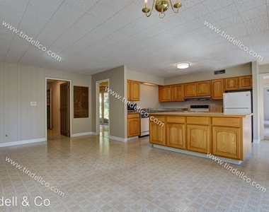 2412 Sw Miles Ct, - Photo Thumbnail 10