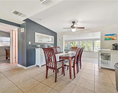 2140 Harbor Ln - Photo Thumbnail 9