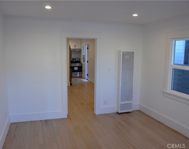 830 Monterey Boulevard - Photo Thumbnail 2