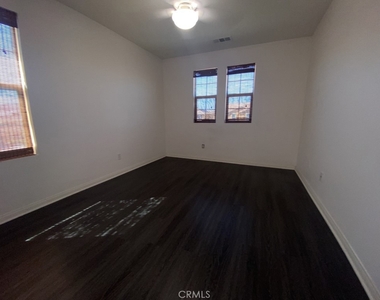 3405 Independence Court - Photo Thumbnail 11