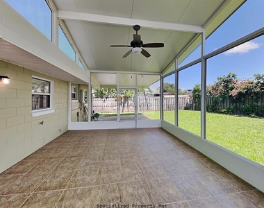 10644 Bresslyn Boulevard - Photo Thumbnail 16