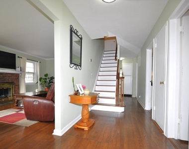 112 Holmes Avenue - Photo Thumbnail 2