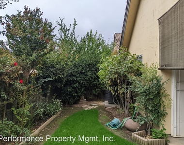 570 W San Jose Ave - Photo Thumbnail 24