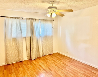 4918 N Holt Ave #102 - Photo Thumbnail 9