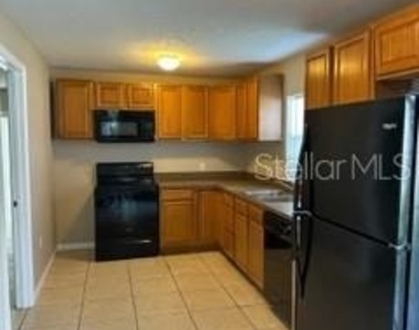 560 Imperial Place - Photo Thumbnail 3