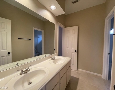 12507 Pierwood Ct - Photo Thumbnail 4