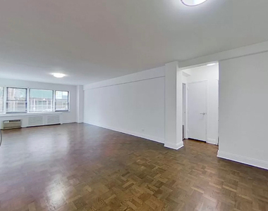 20 Beekman Place - Photo Thumbnail 2