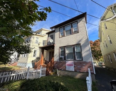 139 Willowdale Ave - Photo Thumbnail 1
