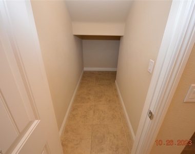 9614 Greensburg Avenue - Photo Thumbnail 12