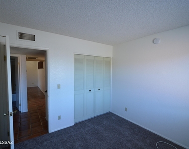 9425 E Colette Street - Photo Thumbnail 10