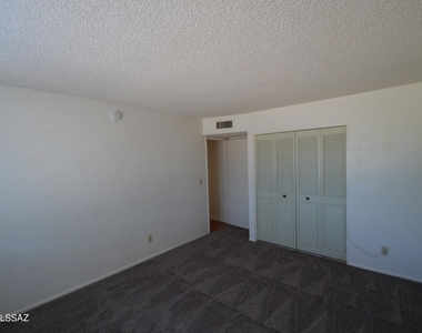 9425 E Colette Street - Photo Thumbnail 11