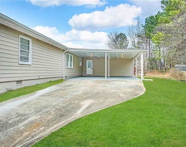 660 Thomasville Boulevard Se - Photo Thumbnail 10