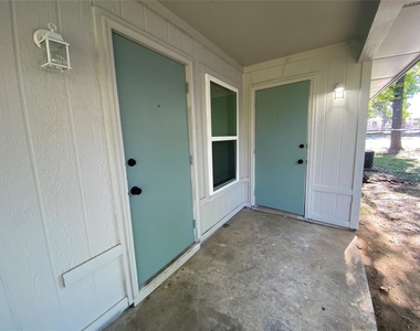 117 E Sanford Street - Photo Thumbnail 1