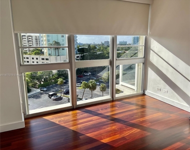 2451 Brickell Ave - Photo Thumbnail 7