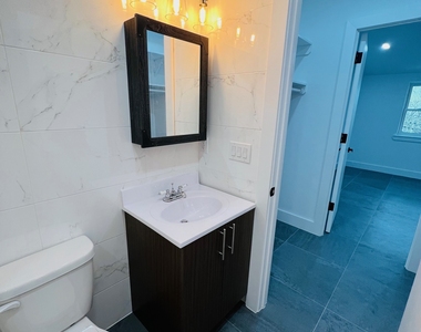 1716 East 54th Street - Photo Thumbnail 10