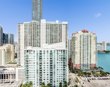 1300 Brickell Bay Dr - Photo Thumbnail 38