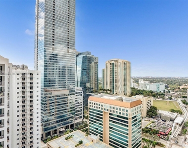 1300 Brickell Bay Dr - Photo Thumbnail 37