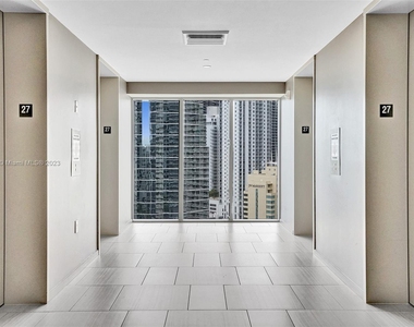 1300 Brickell Bay Dr - Photo Thumbnail 43