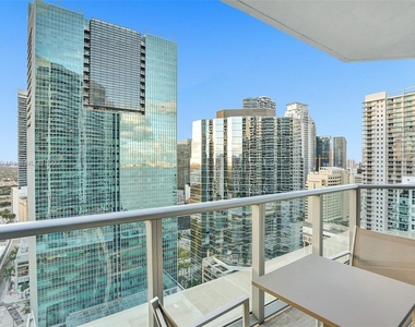 1300 Brickell Bay Dr - Photo Thumbnail 32