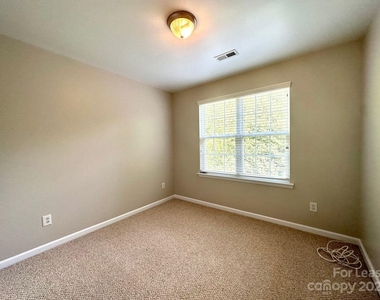 8468 Chaceview Court - Photo Thumbnail 10