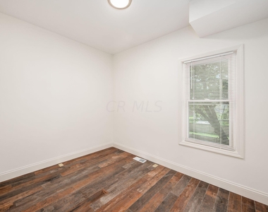 483 Linwood Avenue - Photo Thumbnail 21