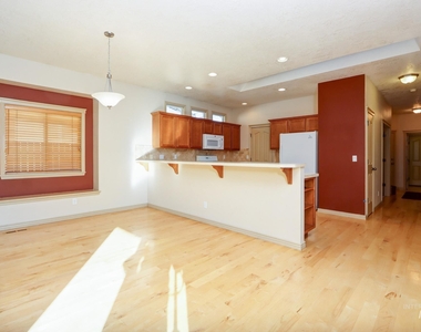 5862 N Bremerton Pl - Photo Thumbnail 5