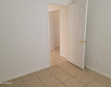 1503 E Turquoise Avenue - Photo Thumbnail 17