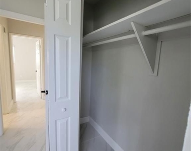 15630 Ne 4th Ct - Photo Thumbnail 13