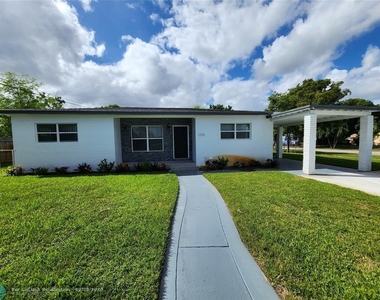 15630 Ne 4th Ct - Photo Thumbnail 0