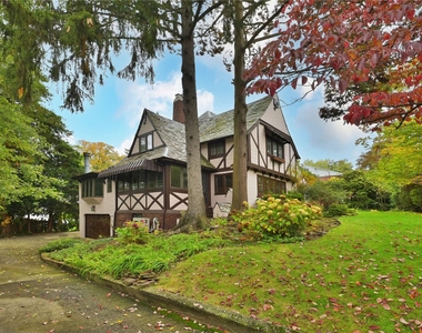 119 Forest Road - Photo Thumbnail 1