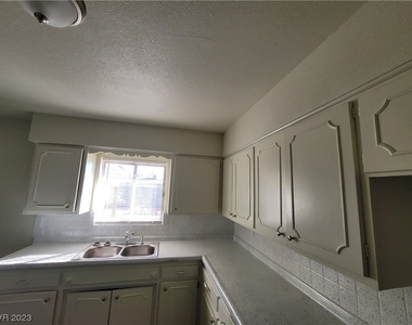 4321 El Conlon Avenue - Photo Thumbnail 20