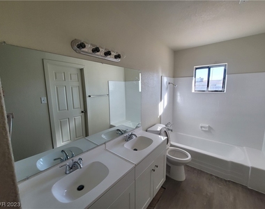 4321 El Conlon Avenue - Photo Thumbnail 39