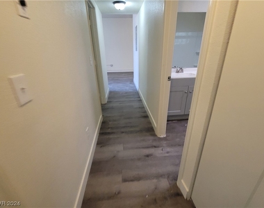 1317 Exley Avenue - Photo Thumbnail 27