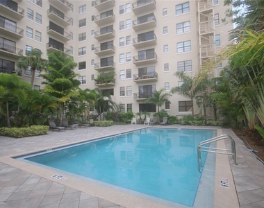 2109 Bayshore Boulevard - Photo Thumbnail 11