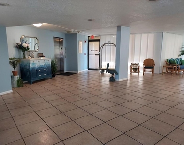 17580 Gulf Boulevard - Photo Thumbnail 5