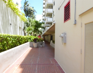 1623 Collins Ave - Photo Thumbnail 19