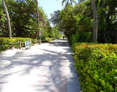 1623 Collins Ave - Photo Thumbnail 28