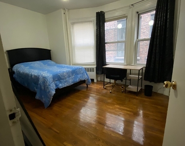 31 East 30th Street - Photo Thumbnail 1
