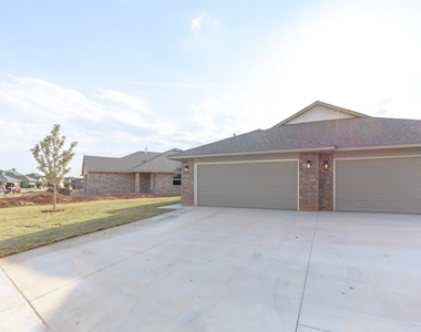 13328 Springcreek Drive - Photo Thumbnail 22