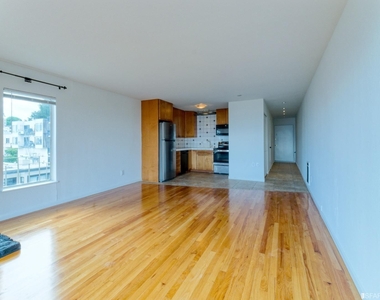 655 Corbett Avenue - Photo Thumbnail 9