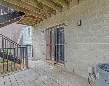 1528 W Chestnut Street - Photo Thumbnail 10