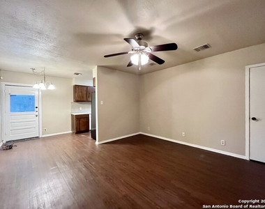 5803 Joiner Dr - Photo Thumbnail 2